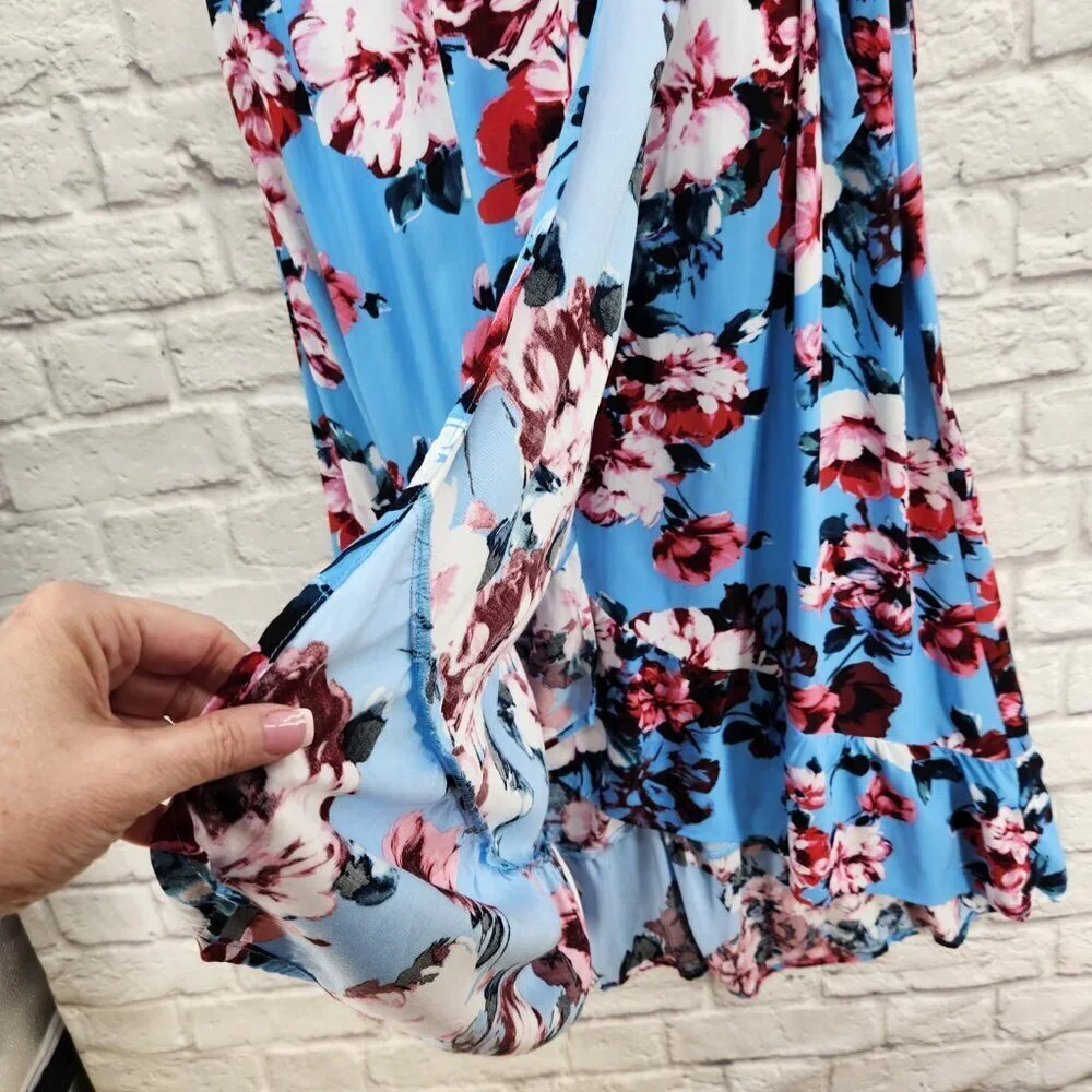 BAND OF GYPSIES Women's Size Large Floral Side Tie Open Back with tie Dress NEW - Picture 7 of 16